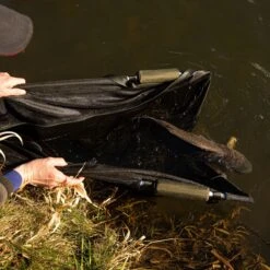 Trakker Sanctuary XL Retention Sling V2 -TRAKKER Store trakker sanctuary retention sling v2 5 1