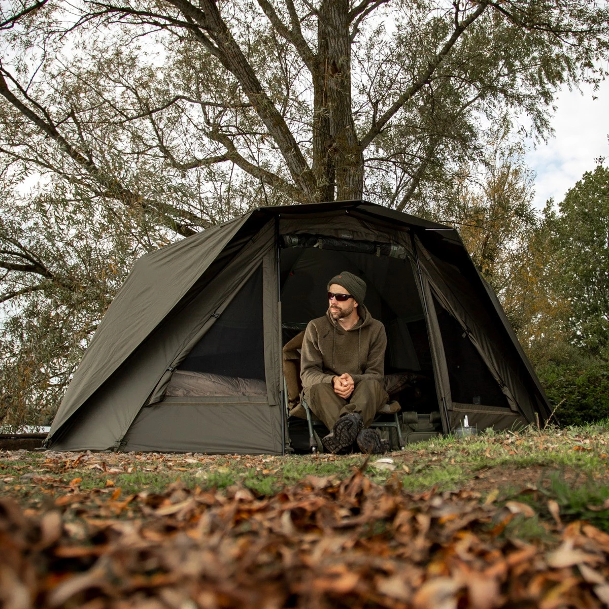 Trakker Tempest 150 Fishing Bivvy Aquatexx EV 1.0 Skull Cap Wrap 5 Trakker Tempest 150 Fishing Bivvy Aquatexx EV 1.0 Skull Cap Wrap - Image 3
